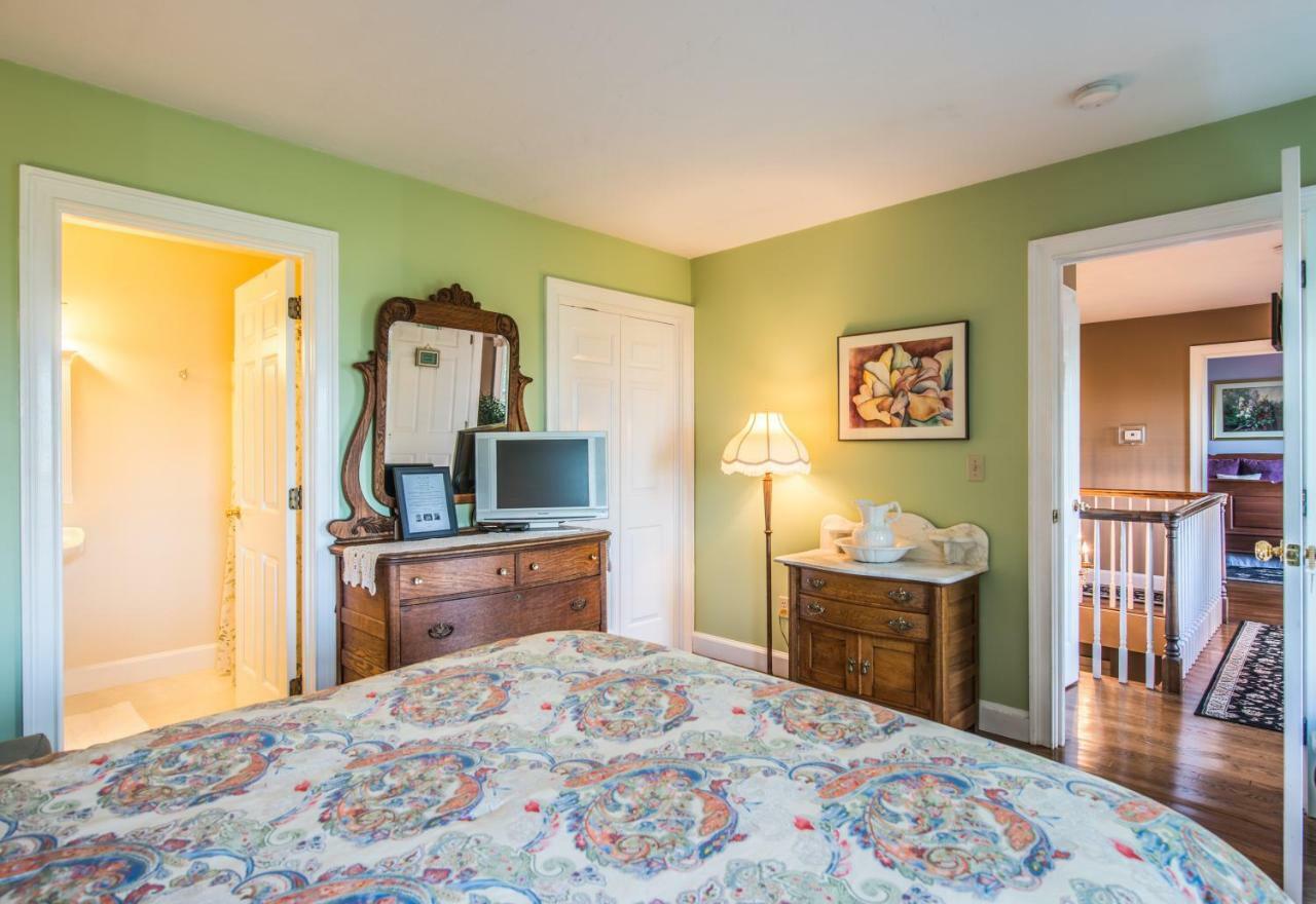 Above The Bay At Thornton Adams House Bed and Breakfast Plymouth Eksteriør billede